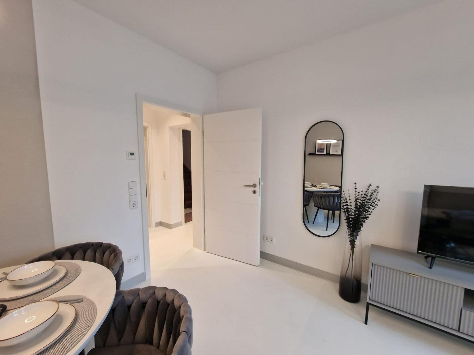 Stuttgart Lux Living - Stilvolles Wohnen Im Zentrum Estugarda Quarto foto