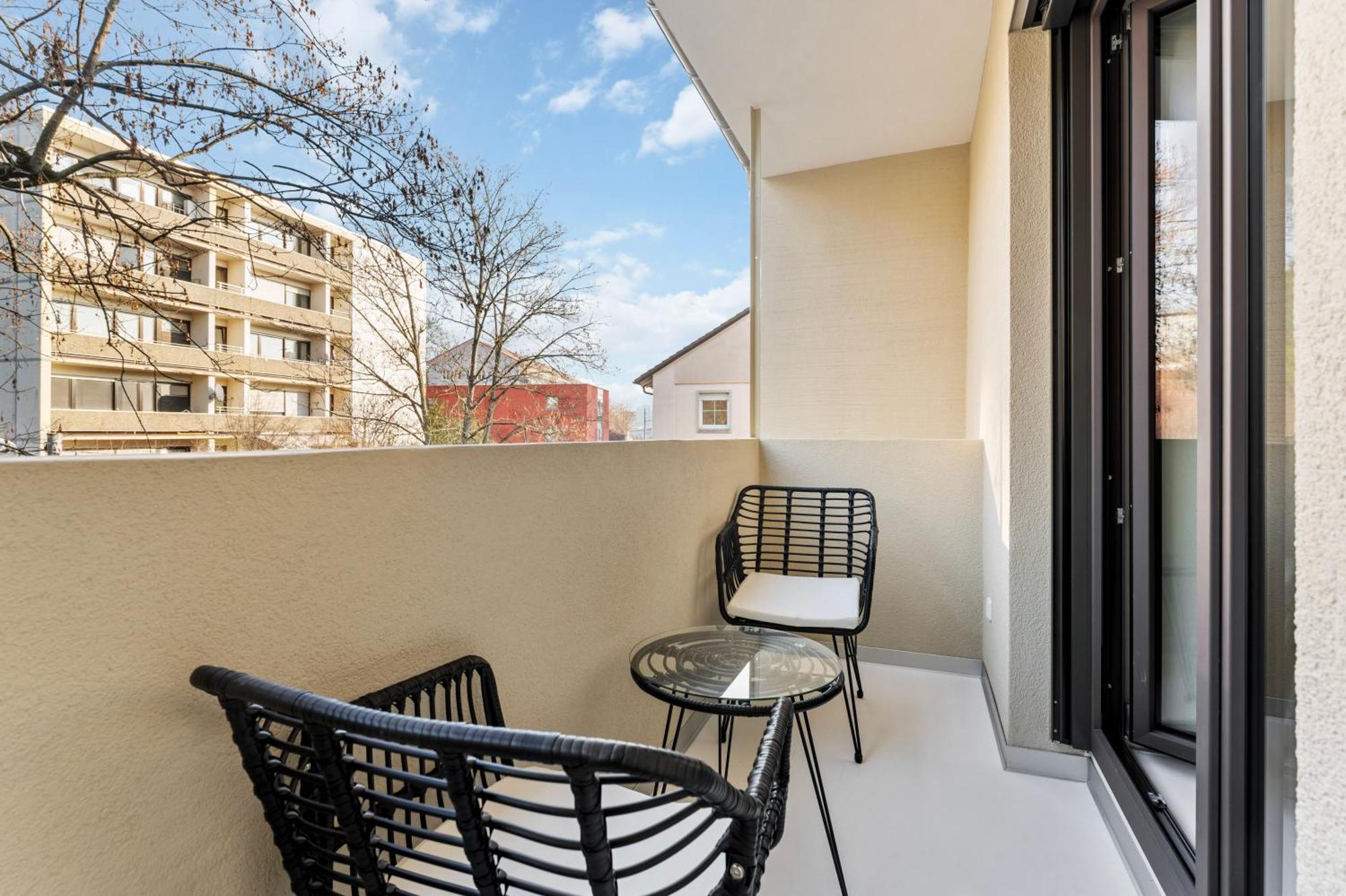 Stuttgart Lux Living - Stilvolles Wohnen Im Zentrum Estugarda Exterior foto