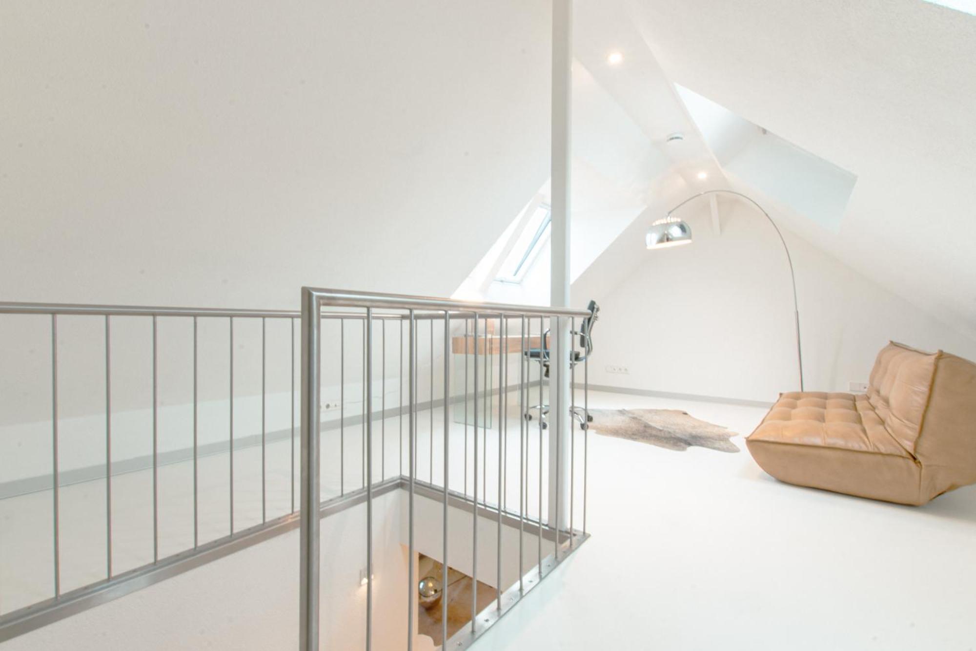 Stuttgart Lux Living - Stilvolles Wohnen Im Zentrum Estugarda Exterior foto